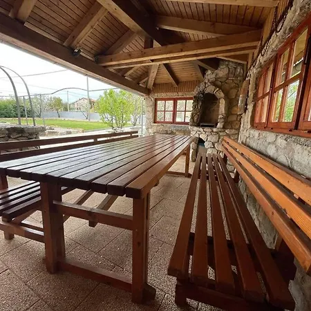 Hisa Pod Slavnikom Apartma *