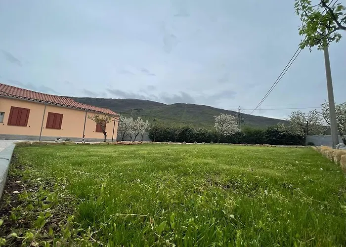 Hisa Pod Slavnikom Podgorje (Koper)